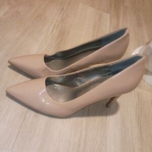 Worthington Classic Beige Heels